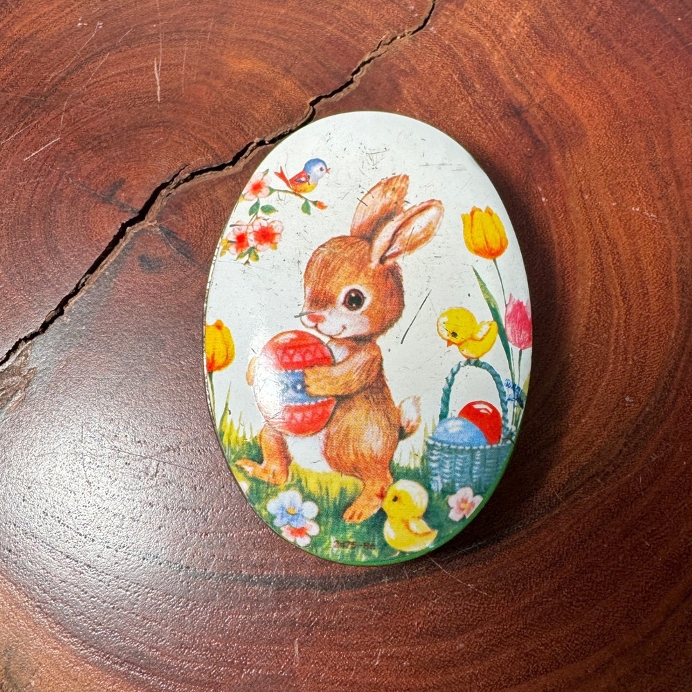 Vintage 1981 Enesco Easter Bunny Small Oval Metal Tin Trinket Box Green 3.5 Inch